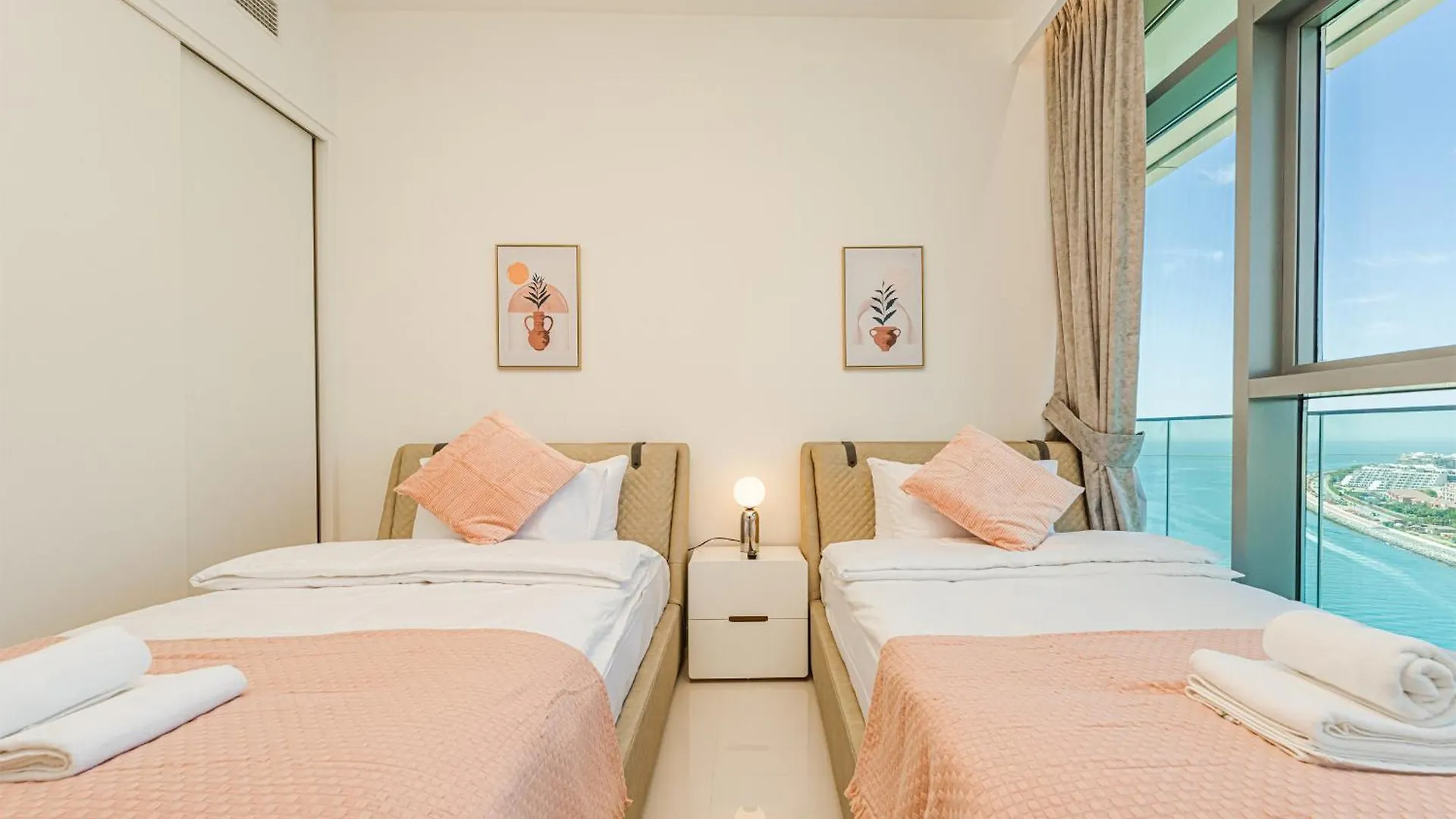 شقة Breathtaking 2 Br- Palm & Sea View دبي